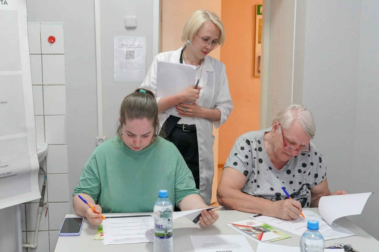 В новгородской поликлинике №4 заработала школа для пациентов с диабетом