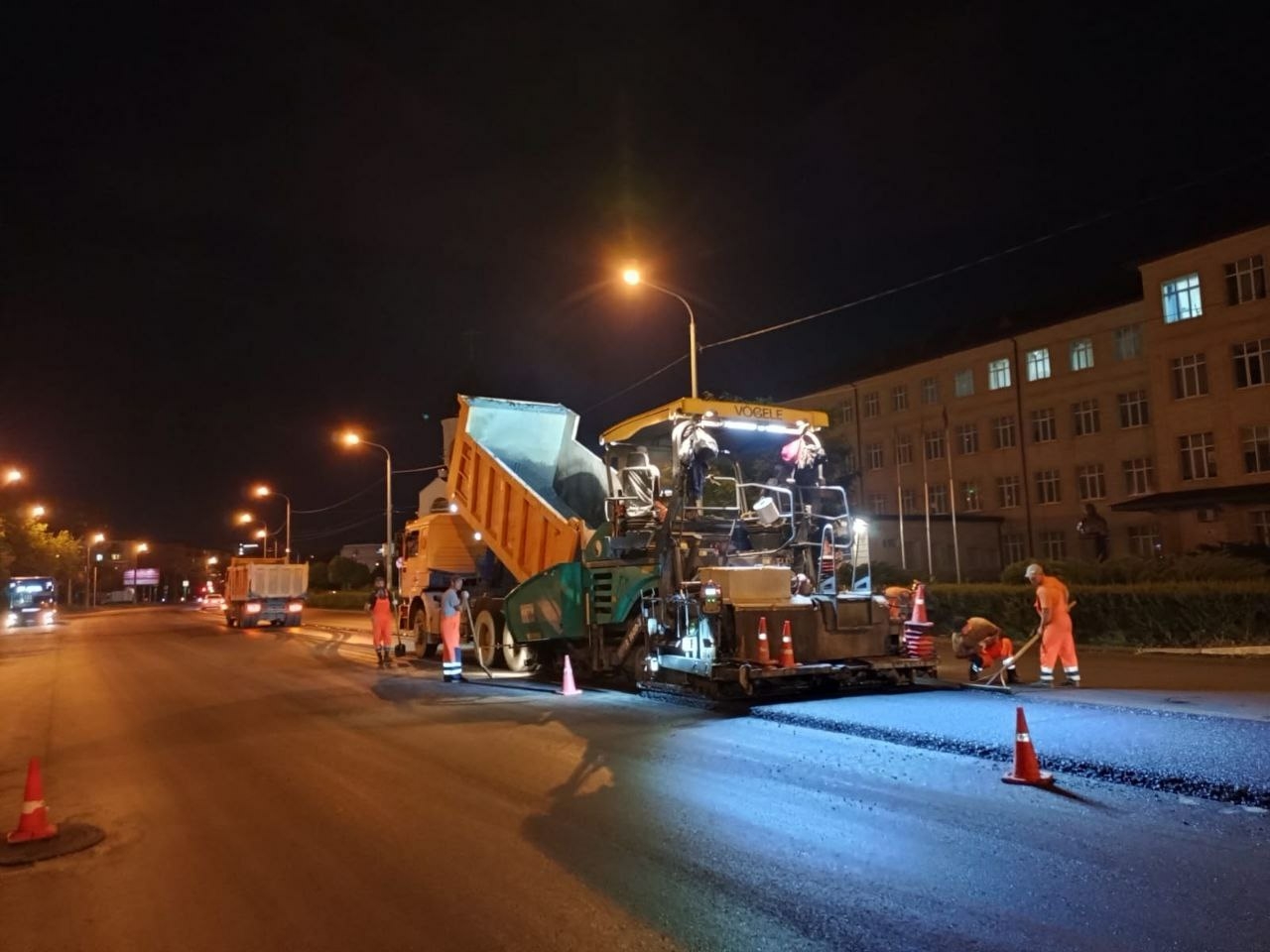 В Астрахани завершают ремонт улицы Богдана Хмельницкого