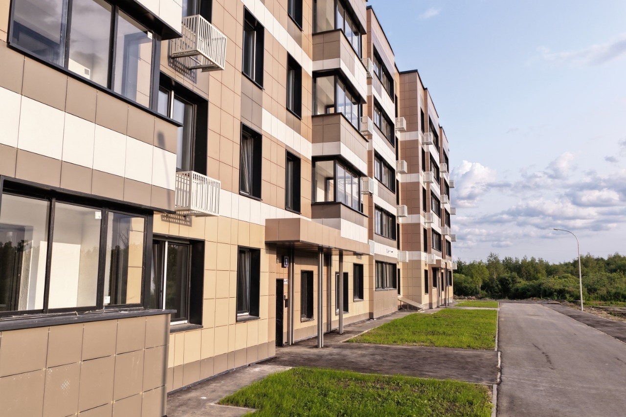 Более 200 человек расселили из аварийных домов Подмосковья