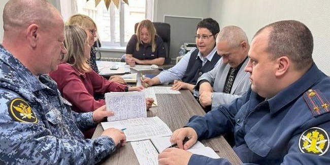 Осужденные изготовят мебель для омских школ на сумму свыше 15 млн рублей