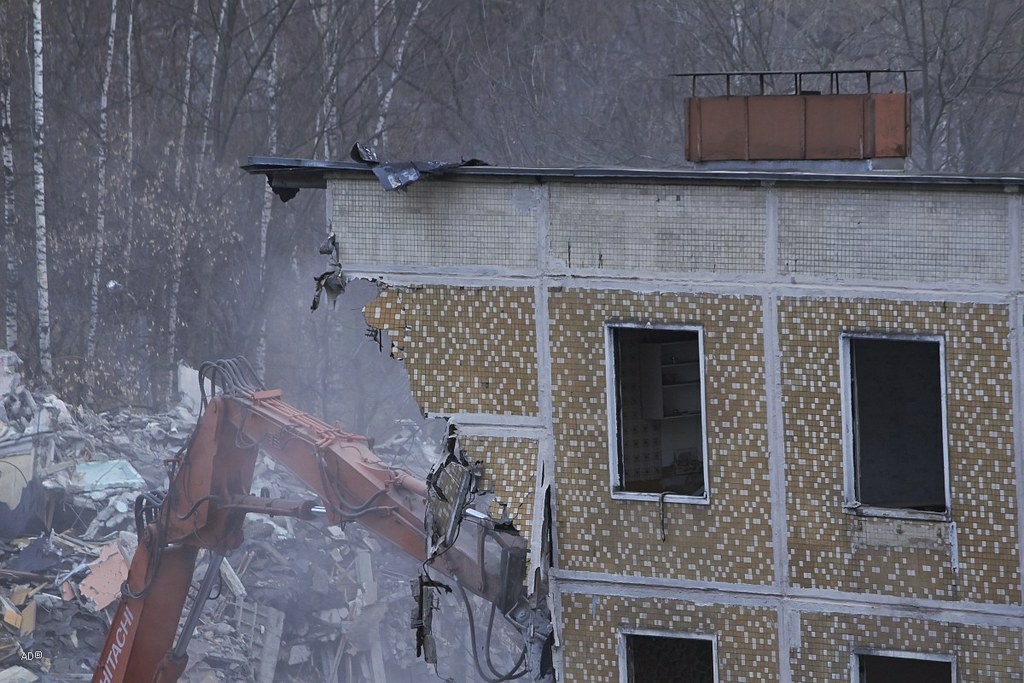 В Егорьевске завершили снос аварийного жилого дома