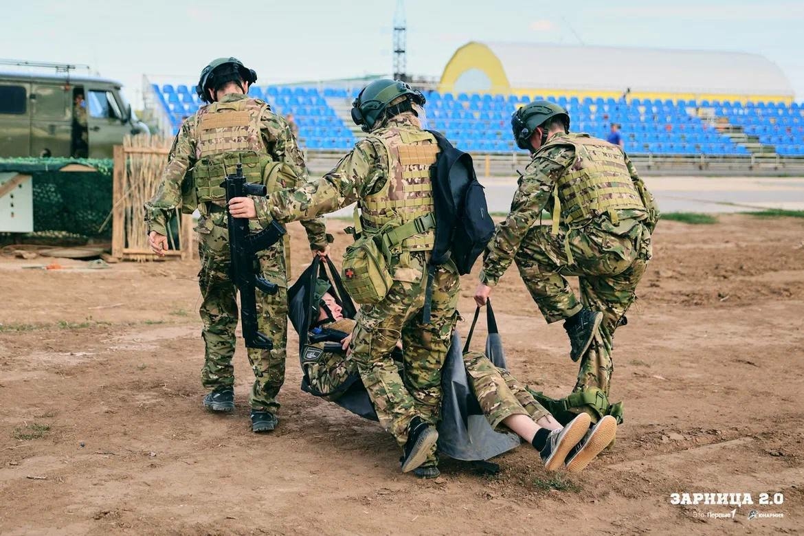 Юные астраханцы вошли в число победителей окружного этапа «Зарницы 2.0»