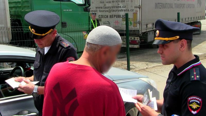 В Астраханской области полицейские выявили десятки нарушений миграционного порядка