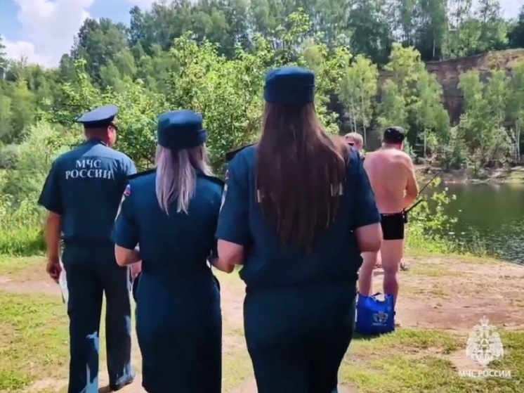 Тульское МЧС вышло в рейд на стихийный пляж предупреждая об опасности