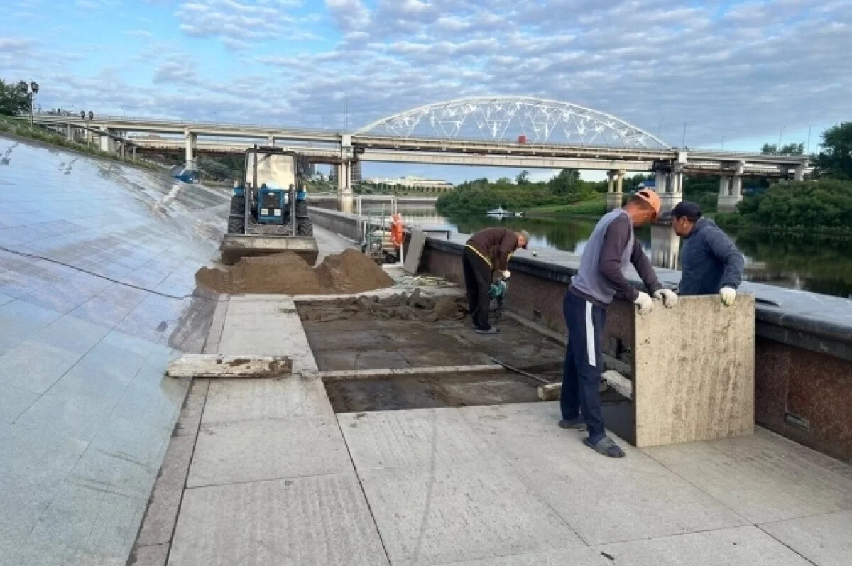 В Тюмени восстановили поврежденную после ливня пешеходную набережную