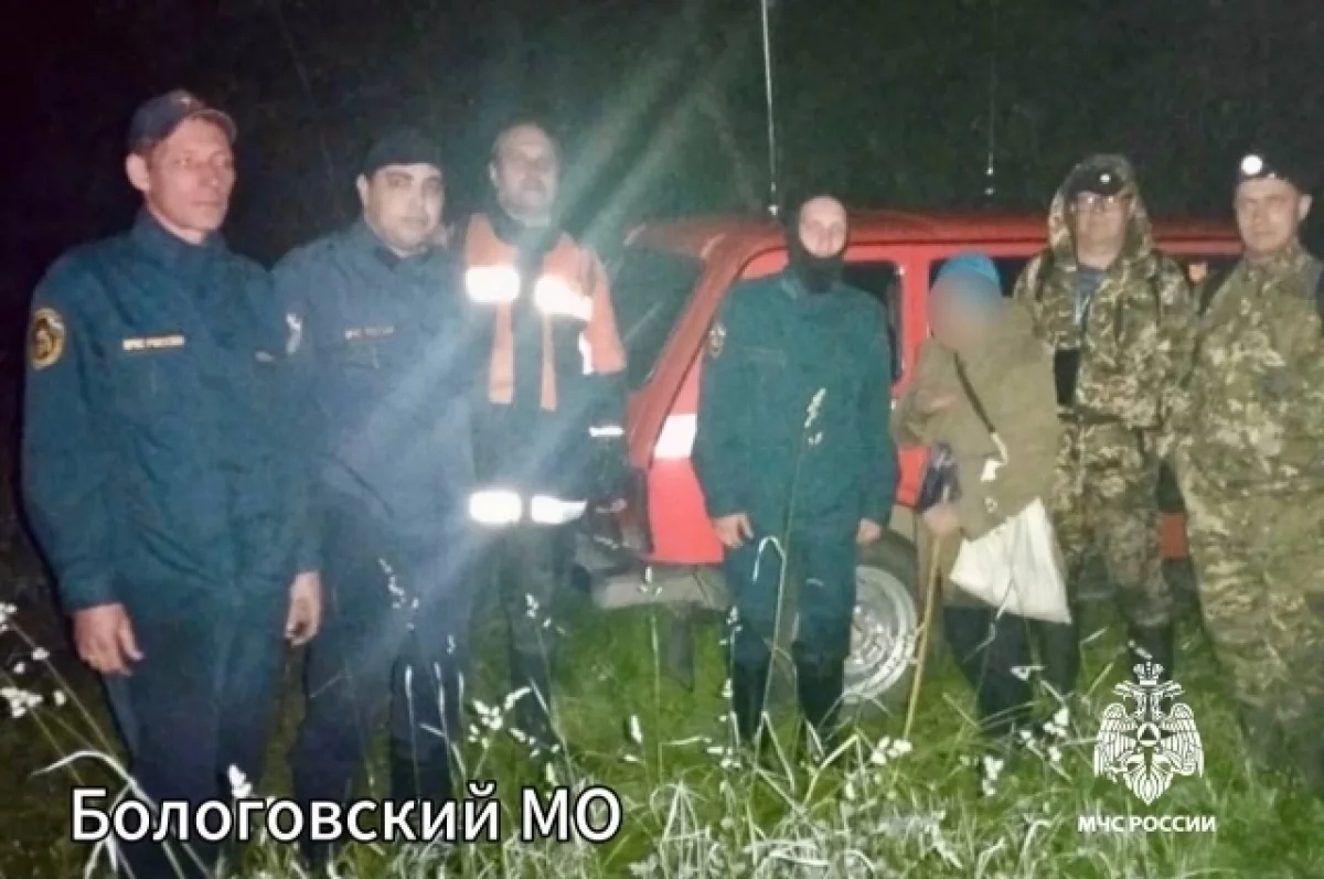 В Тверской области двоих грибников спасли после многочасовых поисков
