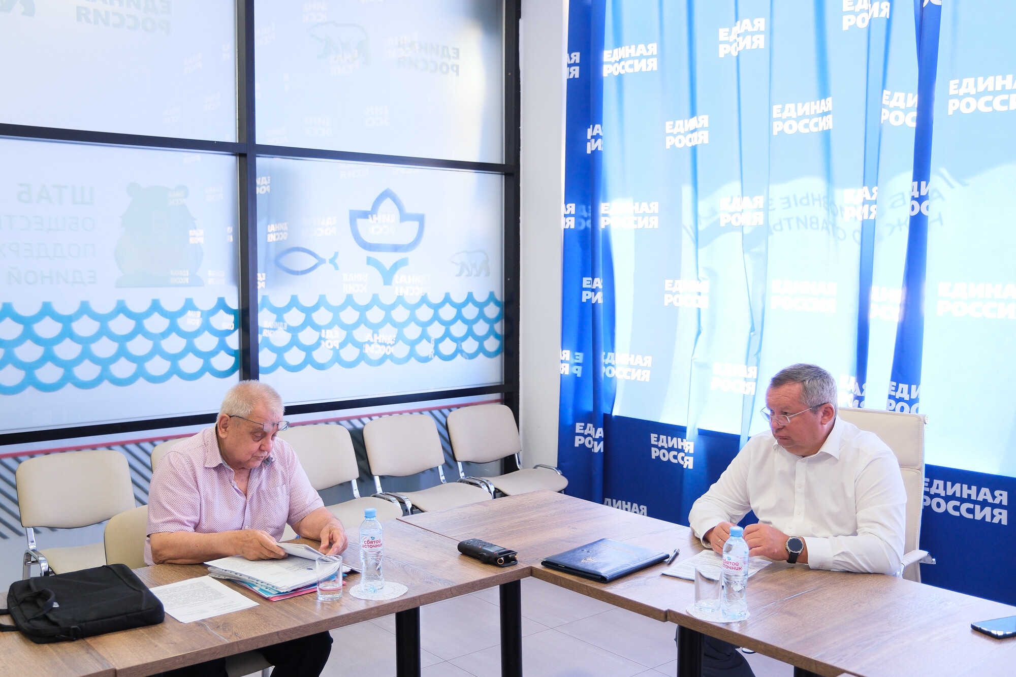 Игорь Мартынов провел прием граждан в Штабе общественной поддержки