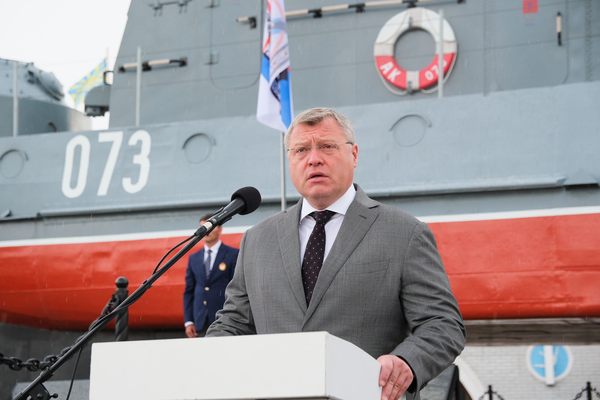 Губернатор Астрахани поблагодарил флотилию и морпехов в День ВМФ