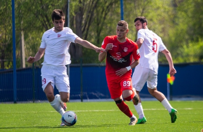 СК «Астрахань» прервал беспроигрышную серию в матче с «Победой»