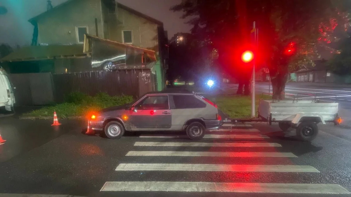 Несовершеннолетние из Свердловской области попали в ДТП на самокате в Тюмени