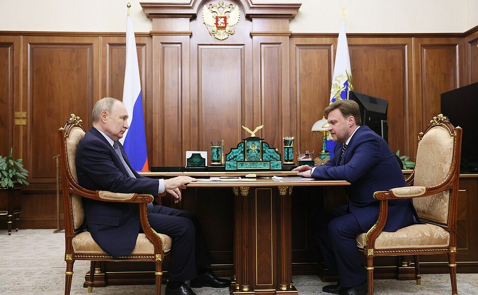 Глава «РусГидро» признался Путину в финансовых трудностях