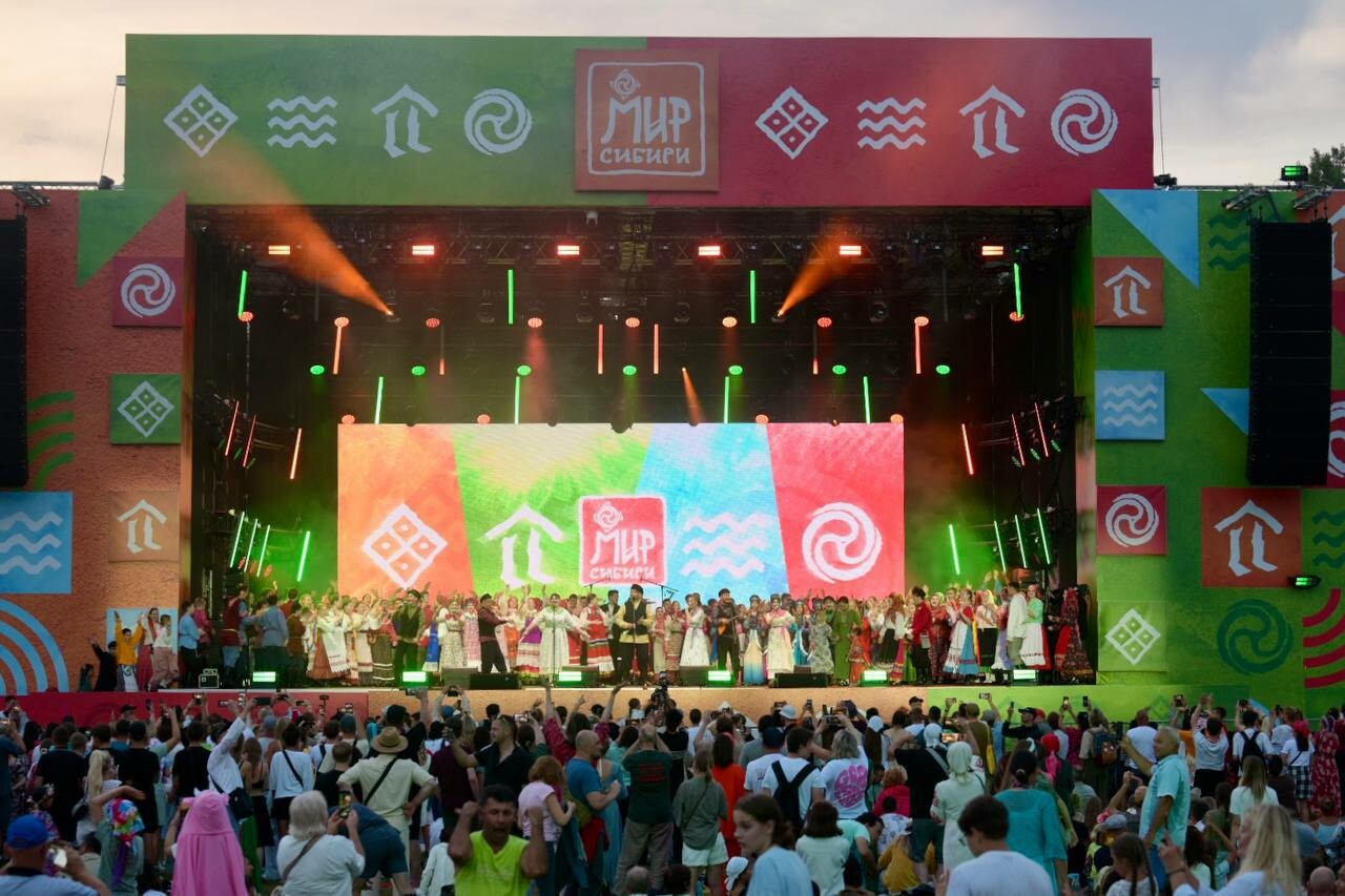 Сергей Сокол посетил фестиваль «Мир Сибири»