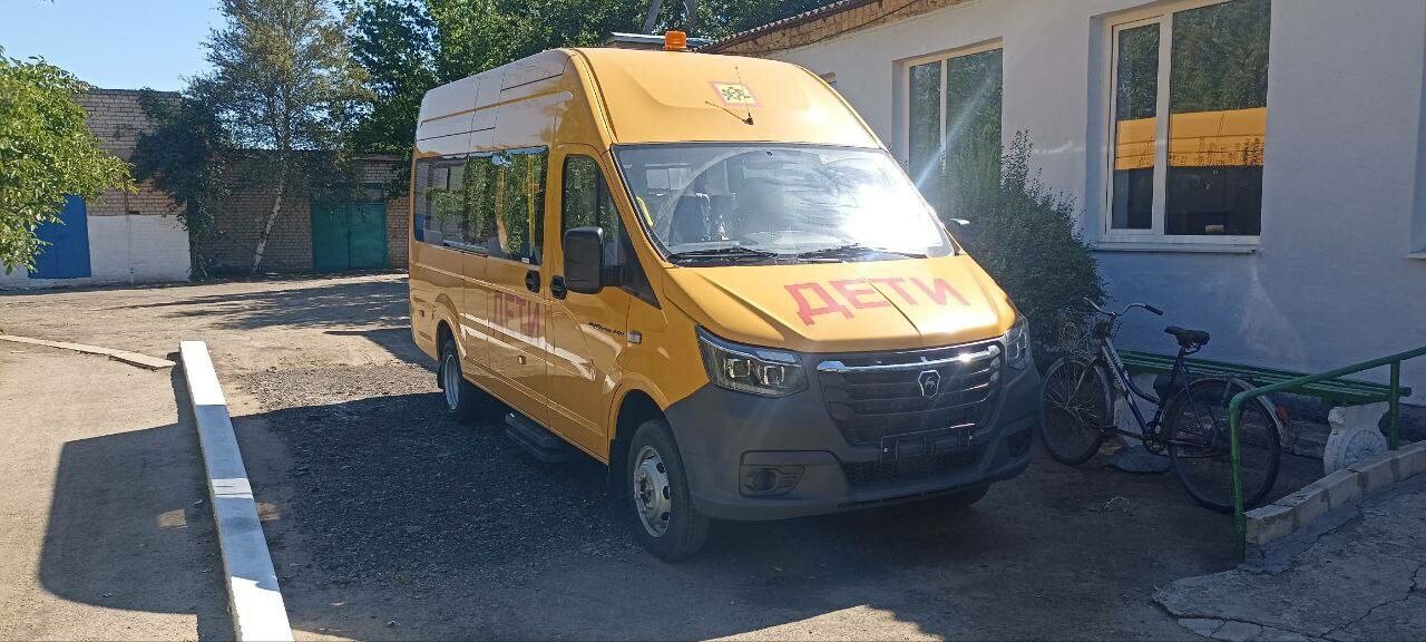 В Каховском округе выделили новый автобус для учеников Чернянской школы