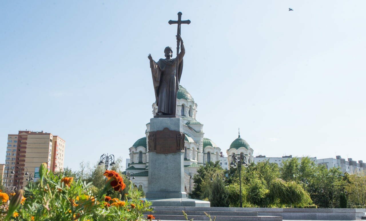 Игорь Мартынов поздравил астраханцев с Днем Крещения Руси  
