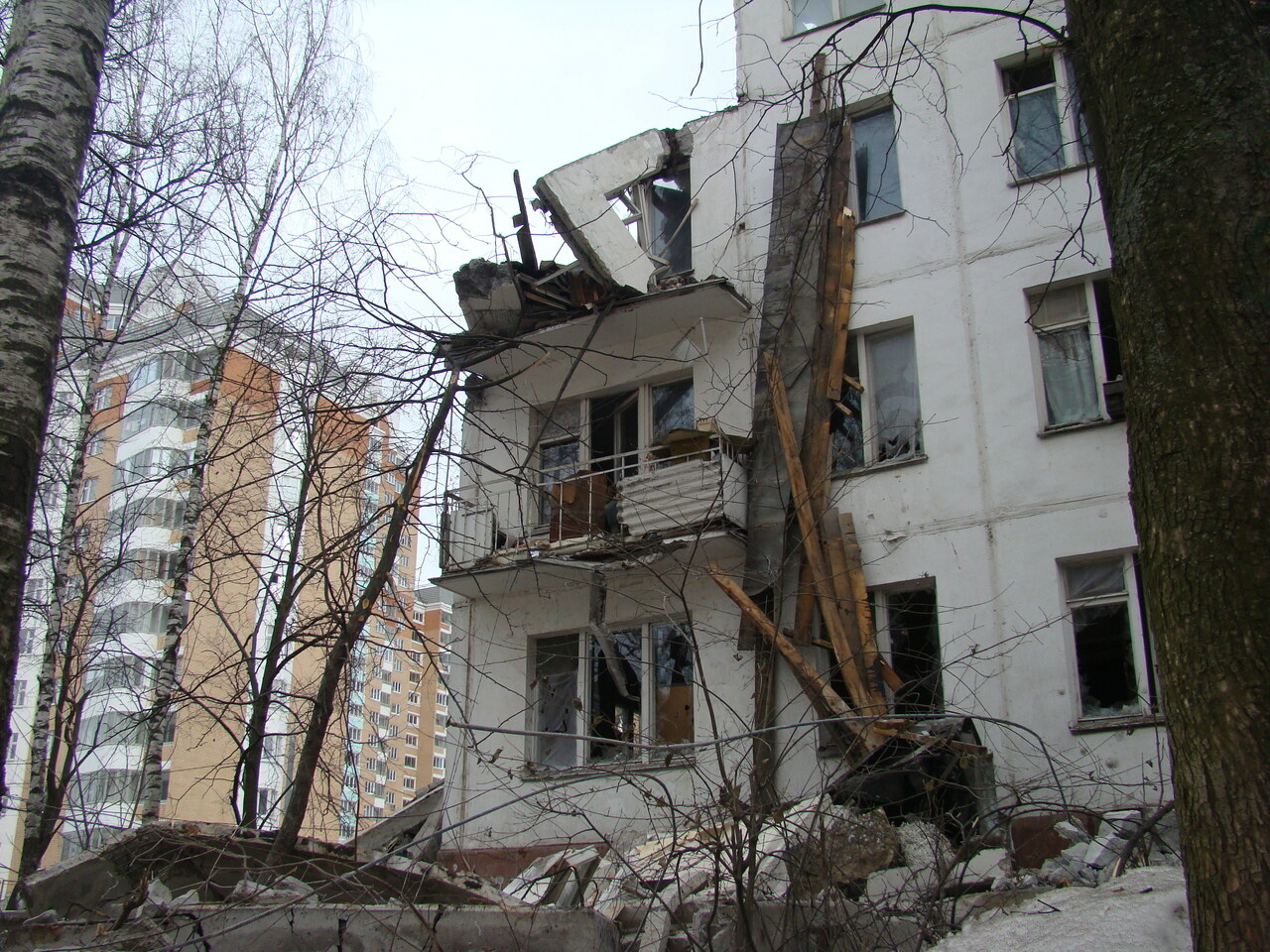 В Москве по технологии «умного сноса» разобрали 140 старых домов