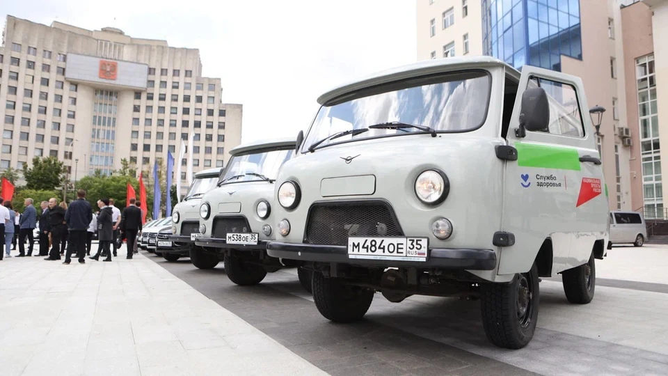 На Вологодчину прибыли 25 новых автомобилей скорой помощи