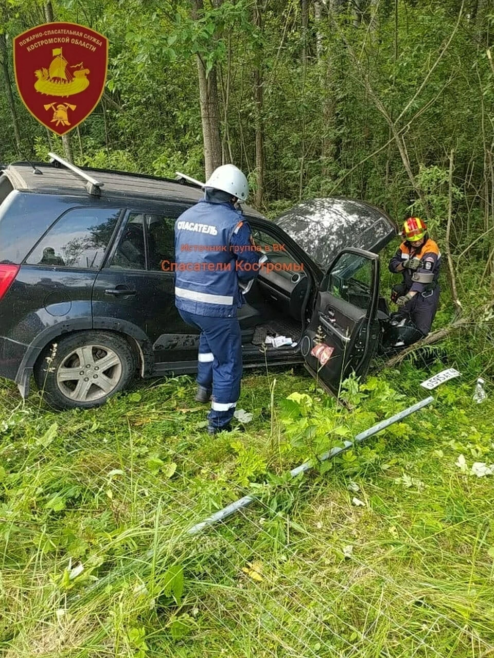 Водитель иномарки слетел в кювет на трассе под Костромой