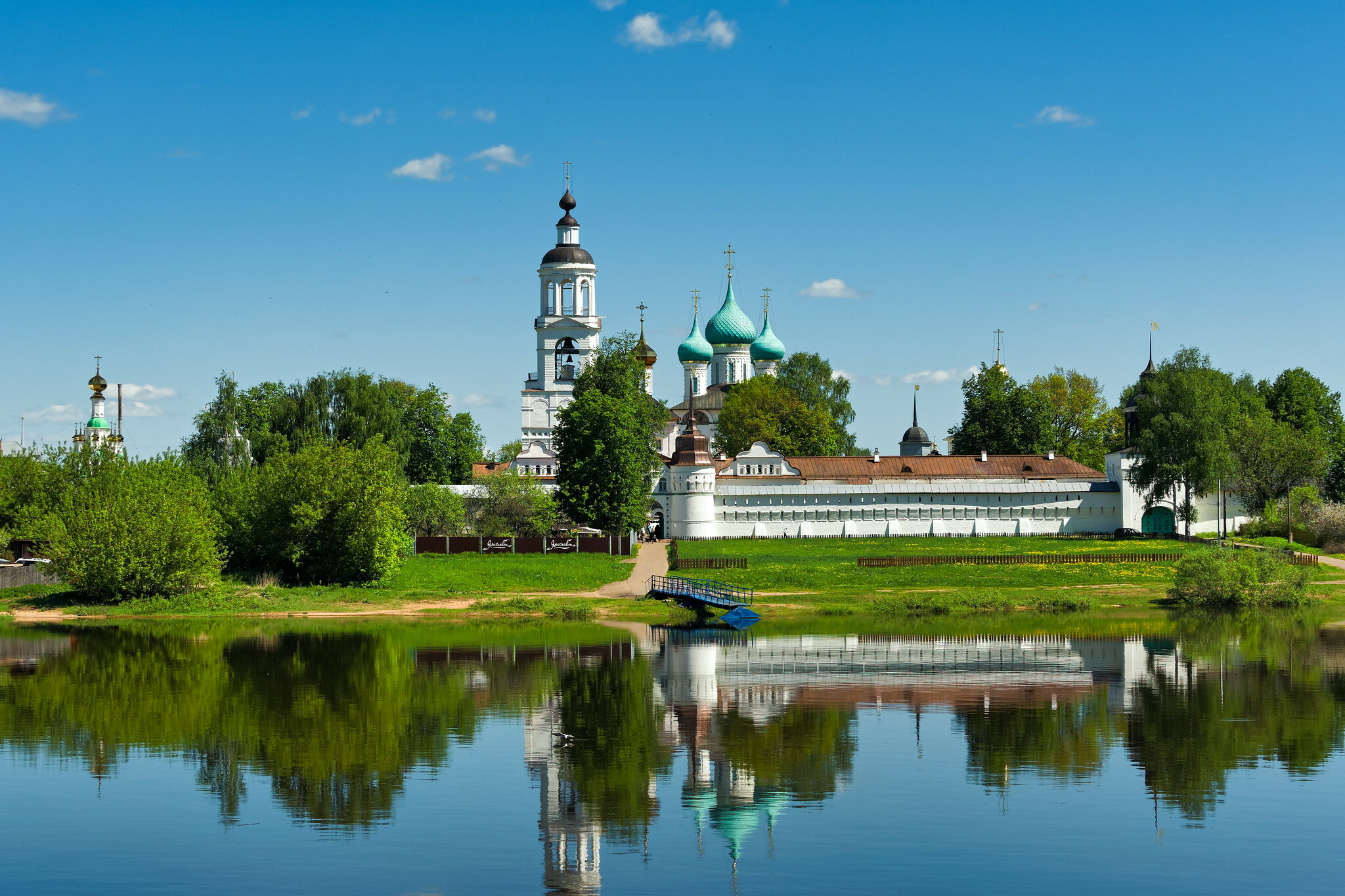 Еще шесть зданий в Ярославской области украсит подсветка