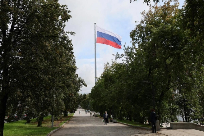 ФАС выявила картельный сговор при установке флагштока в Нижнем Тагиле