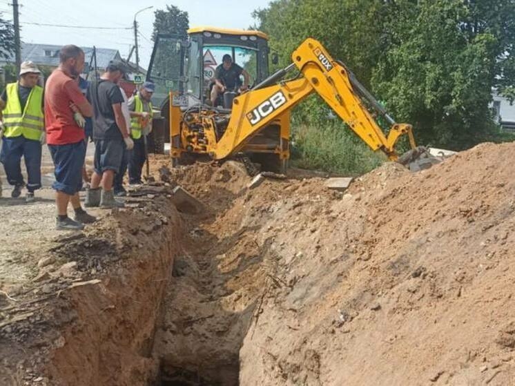 В Костроме начали прокладывать ливневку рядом с детской больницей на Беленогова