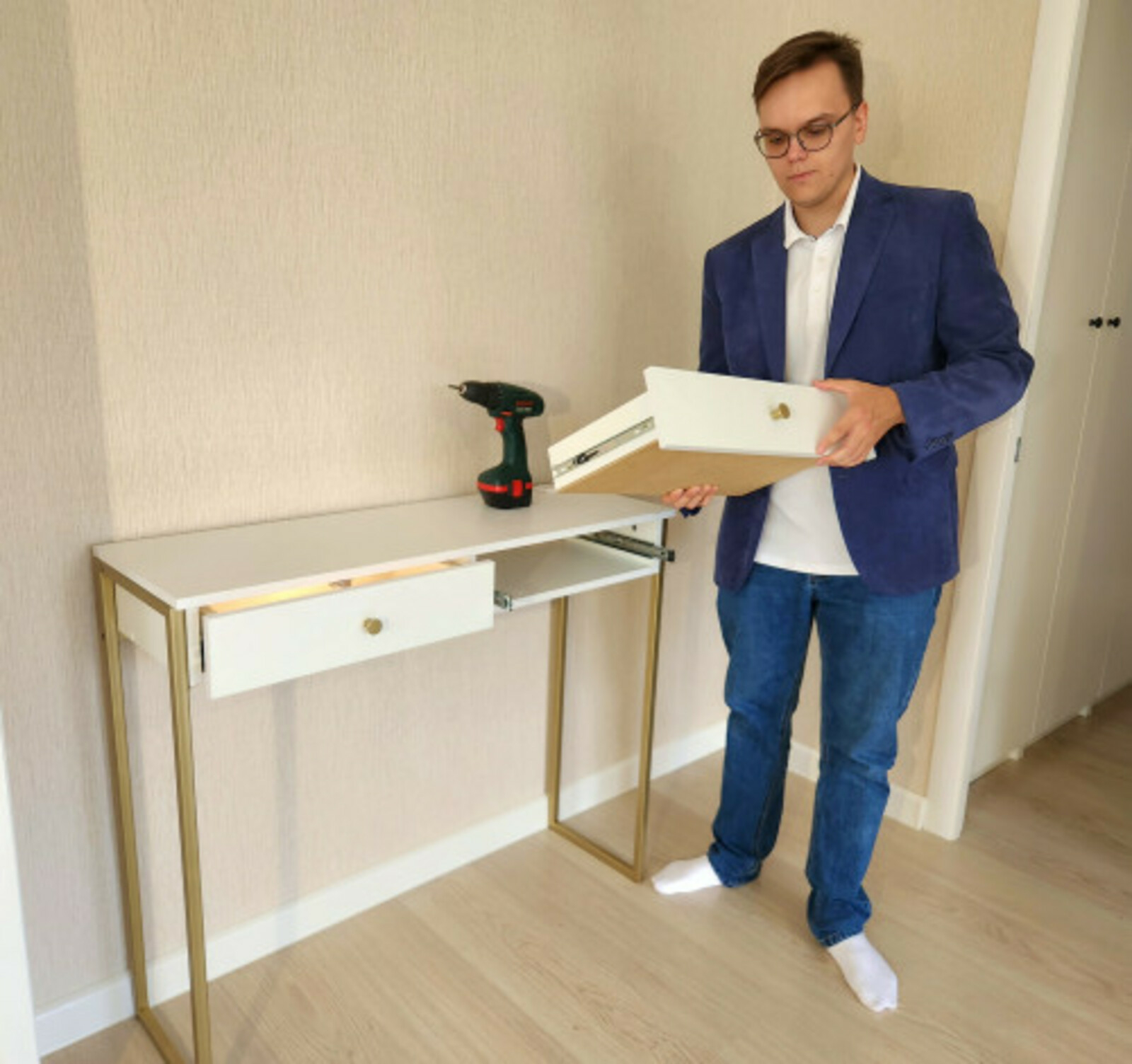 Студент из Башкортостана создал бизнес по производству умной мебели при господдержке