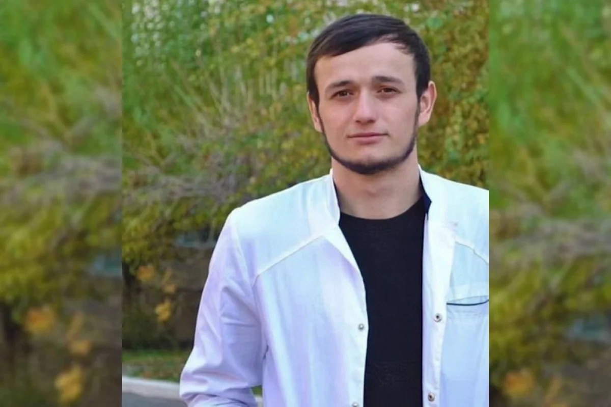 Студента-медика из Дагестана наградили за спасение ребенка из реки в Астрахани