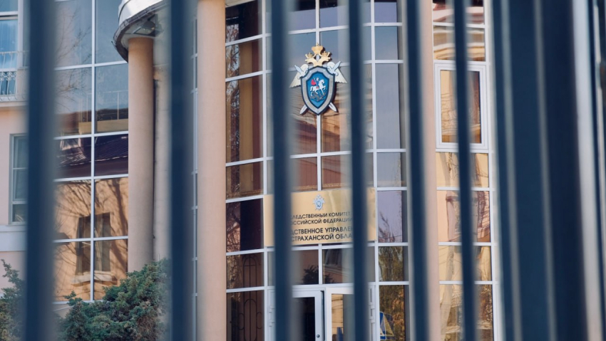 В Астрахани отец два года насиловал своих дочерей