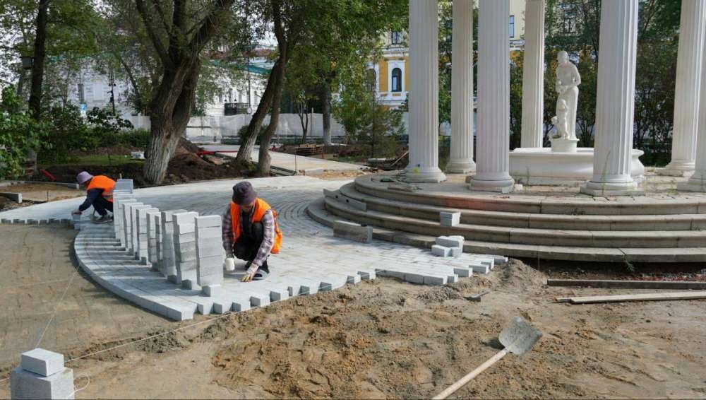 В Оренбурге выполнено 50% работ по благоустройству сквера имени Ленина