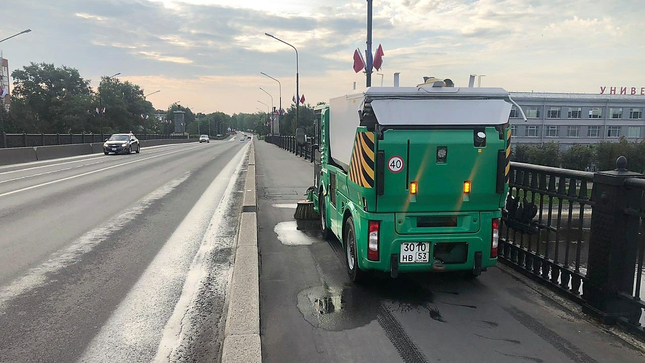 В Великом Новгороде устраняют последствия стихии