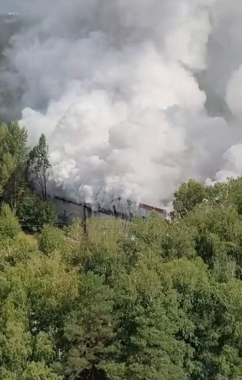 Двое сотрудников новосибирского института пострадали при пожаре на складе