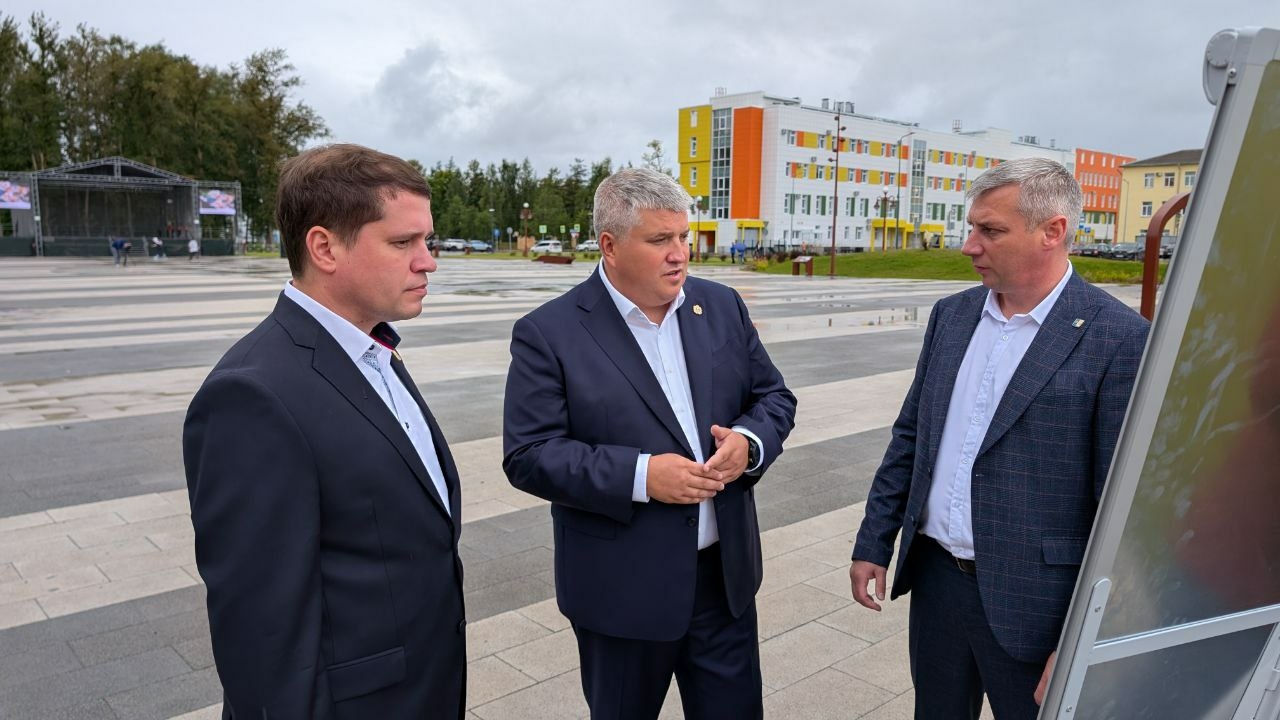 Дронов поручил главам поселков определить перспективные территории для участия в конкурсе