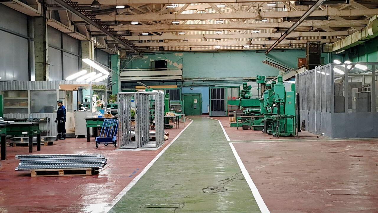 В Ленобласти на заводе «Ладога» ускорили сборку электротехнических шкафов