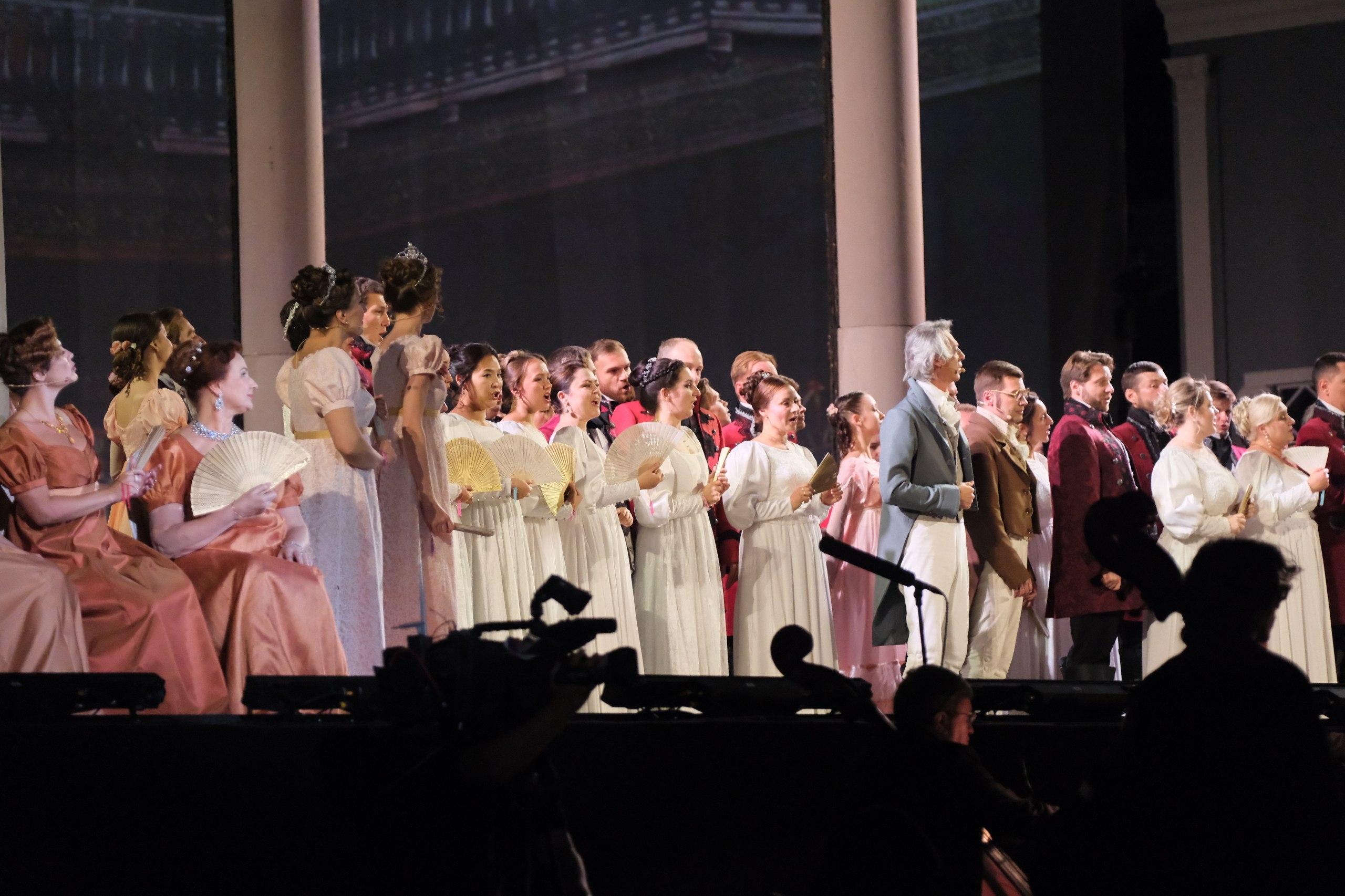 Игорь Мартынов посетил премьеру оперы «Война и мир» на площади Кремля