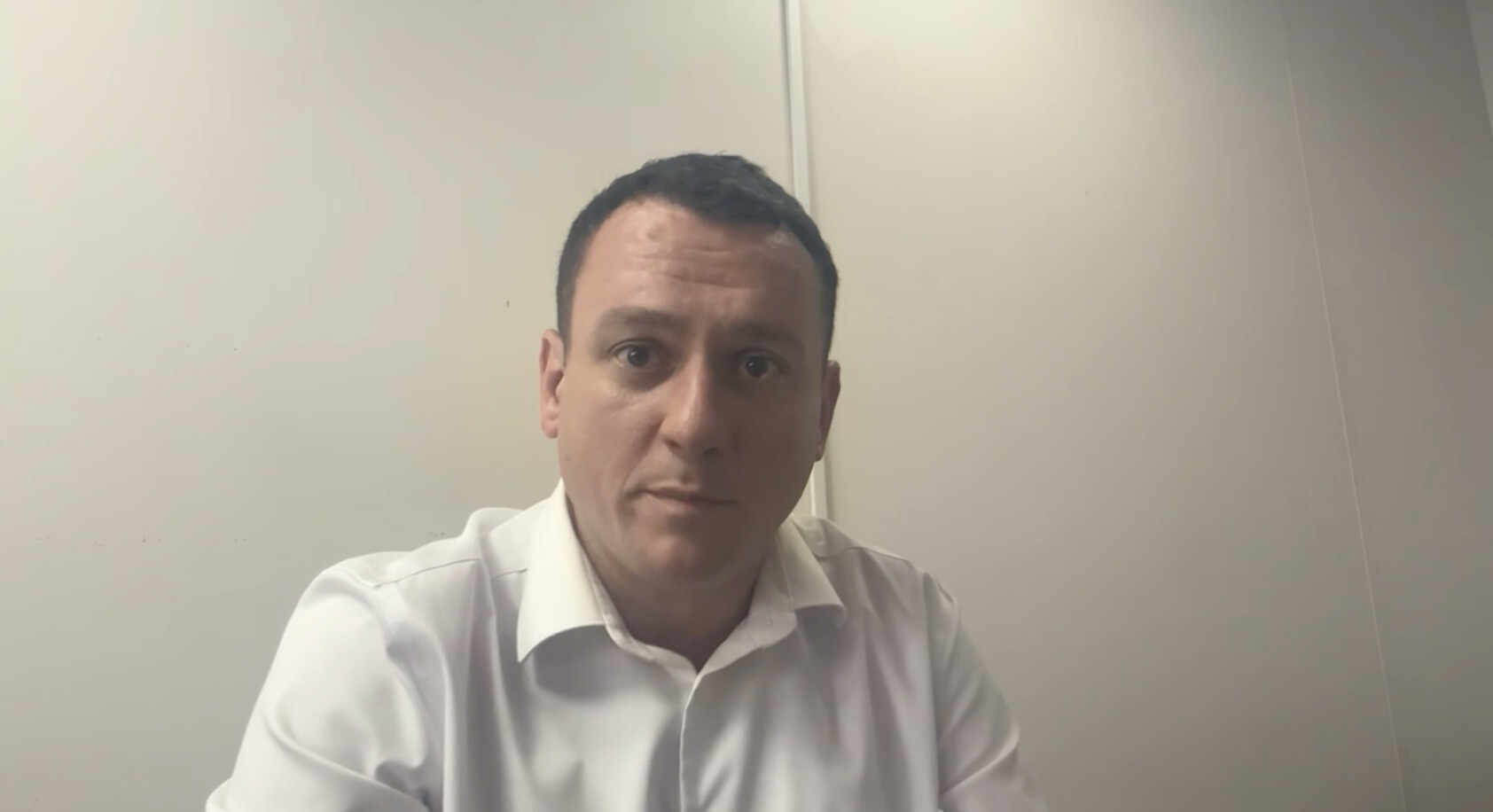 Депутат Сафронов сообщил, что в Новороссийске свыше 92% воды выливается в песок