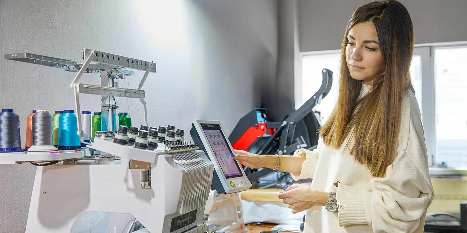 В Москве оборот производства одежды и текстиля вырос на 30%