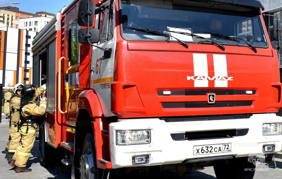 В Тюмени на 9 этаже вспыхнул пожар