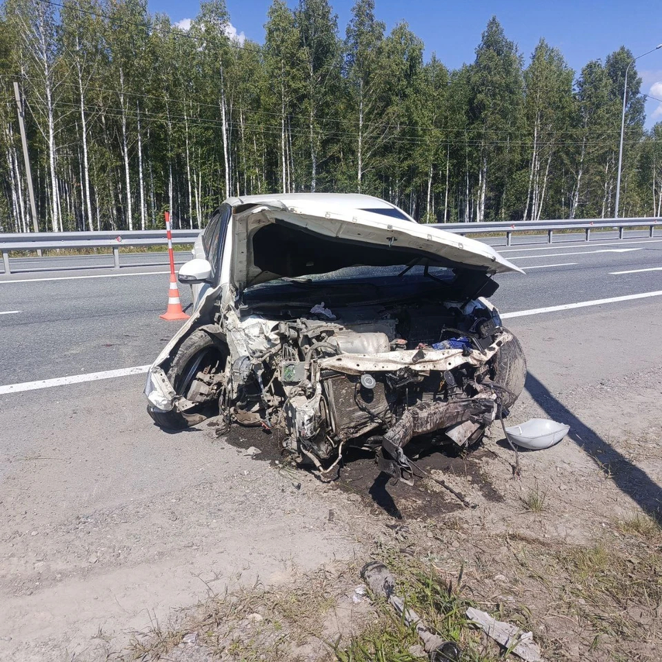 Водитель уснул за рулем и врезался в столб