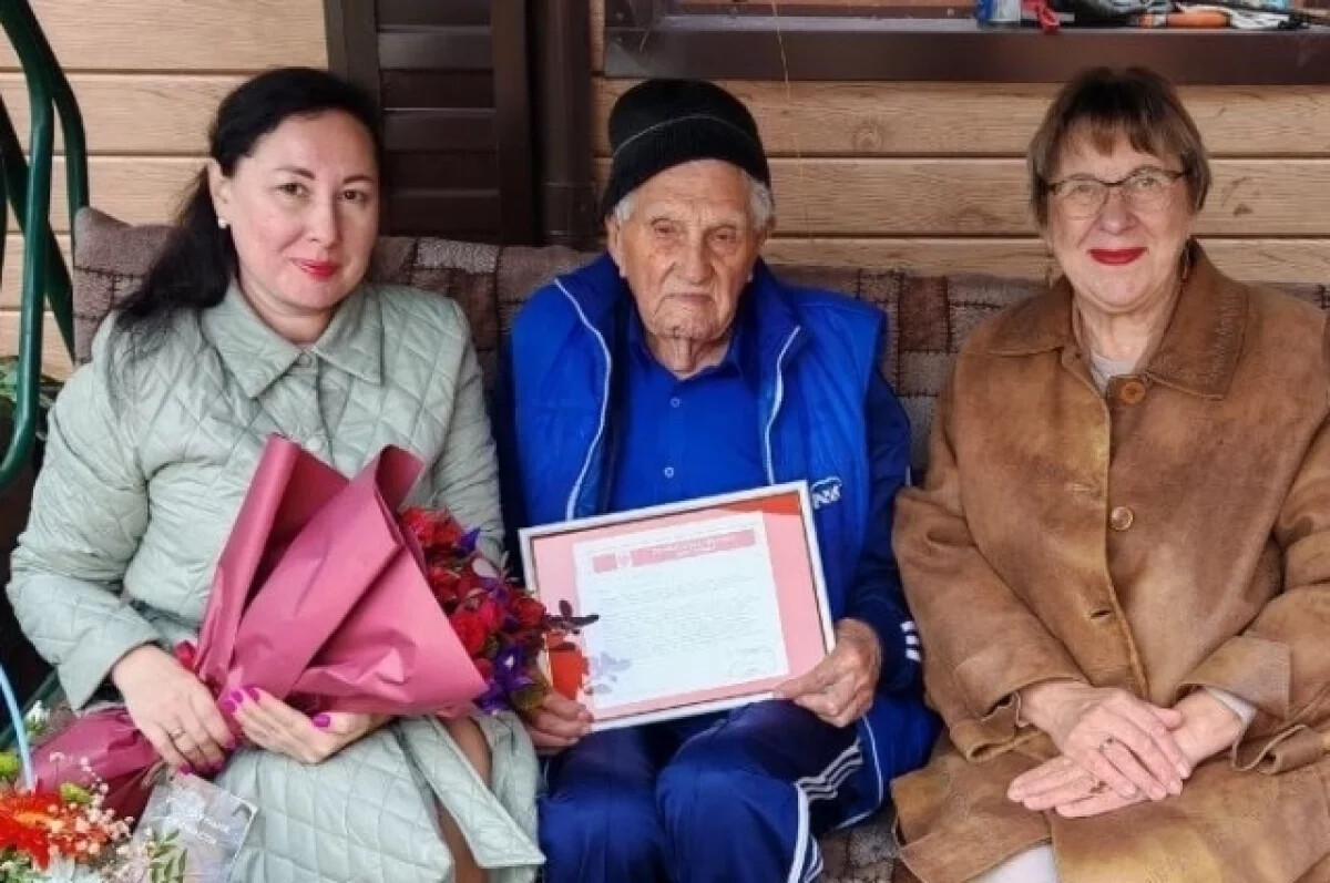 Ветеран и труженица тыла из Тюменской области отметили столетние юбилеи