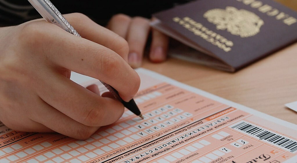 Родители липецких школьников тратят на репетиторов перед ЕГЭ до 78 тысяч