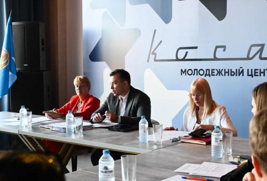 В Астраханской области запустили программы для профилактики риска среди молодежи