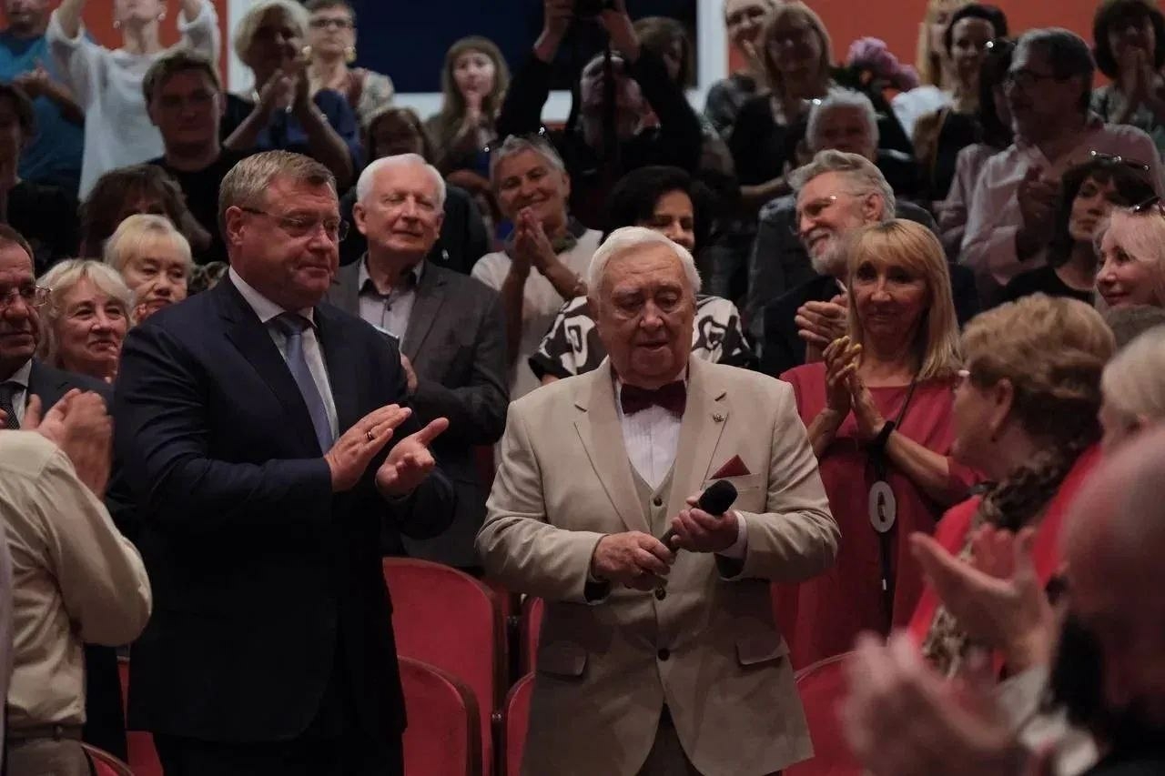 Юрий Кочетков отметил 85 лет жизни и 60 лет театральной карьеры в Астрахани