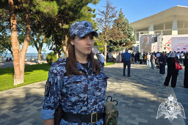 Росгвардия обеспечила безопасность на Дне города в Махачкале