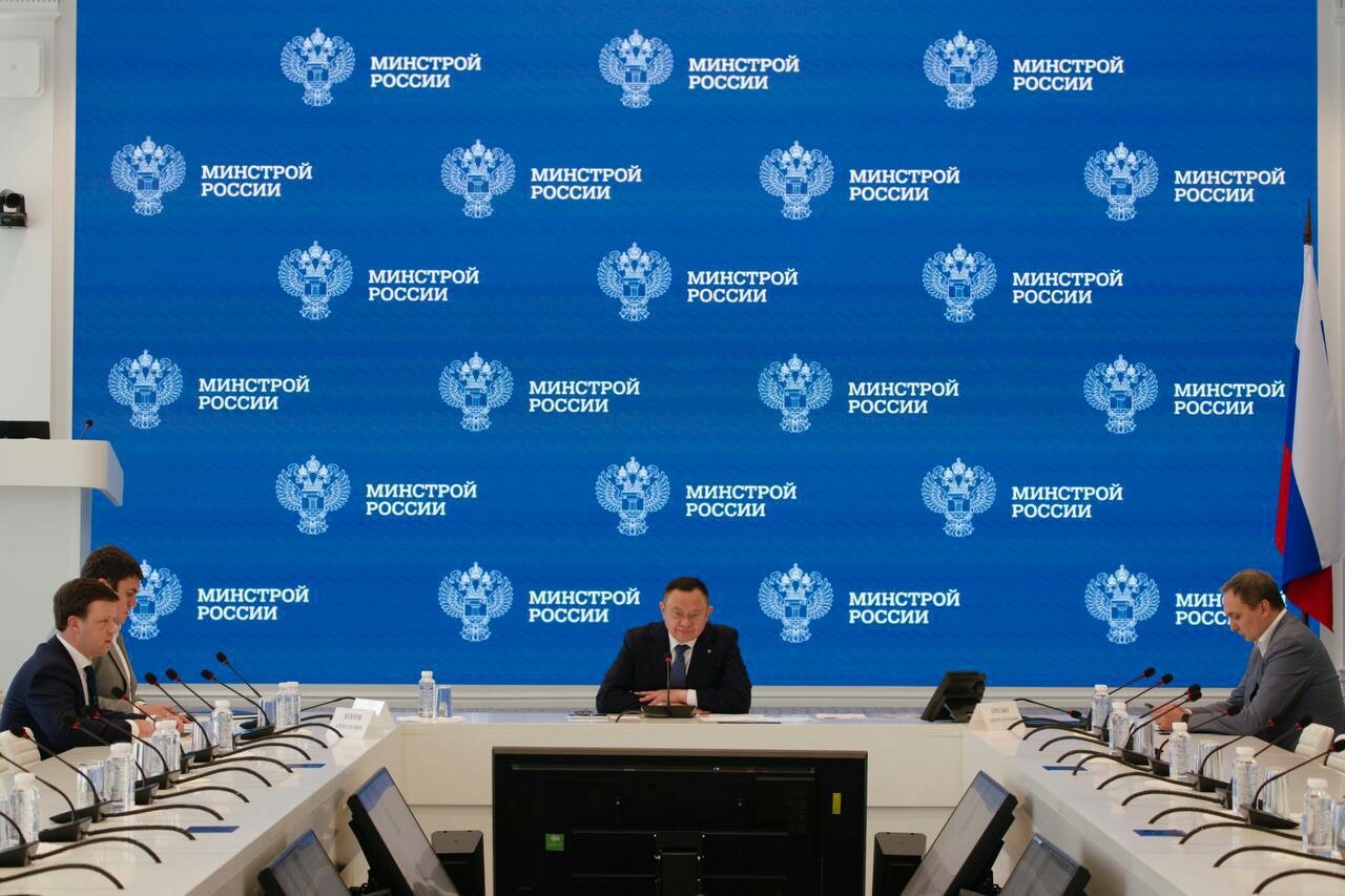 Дронов: глава Минстроя Файзуллин поддержал реконструкцию площади Победы-Софийской в Великом Новгороде