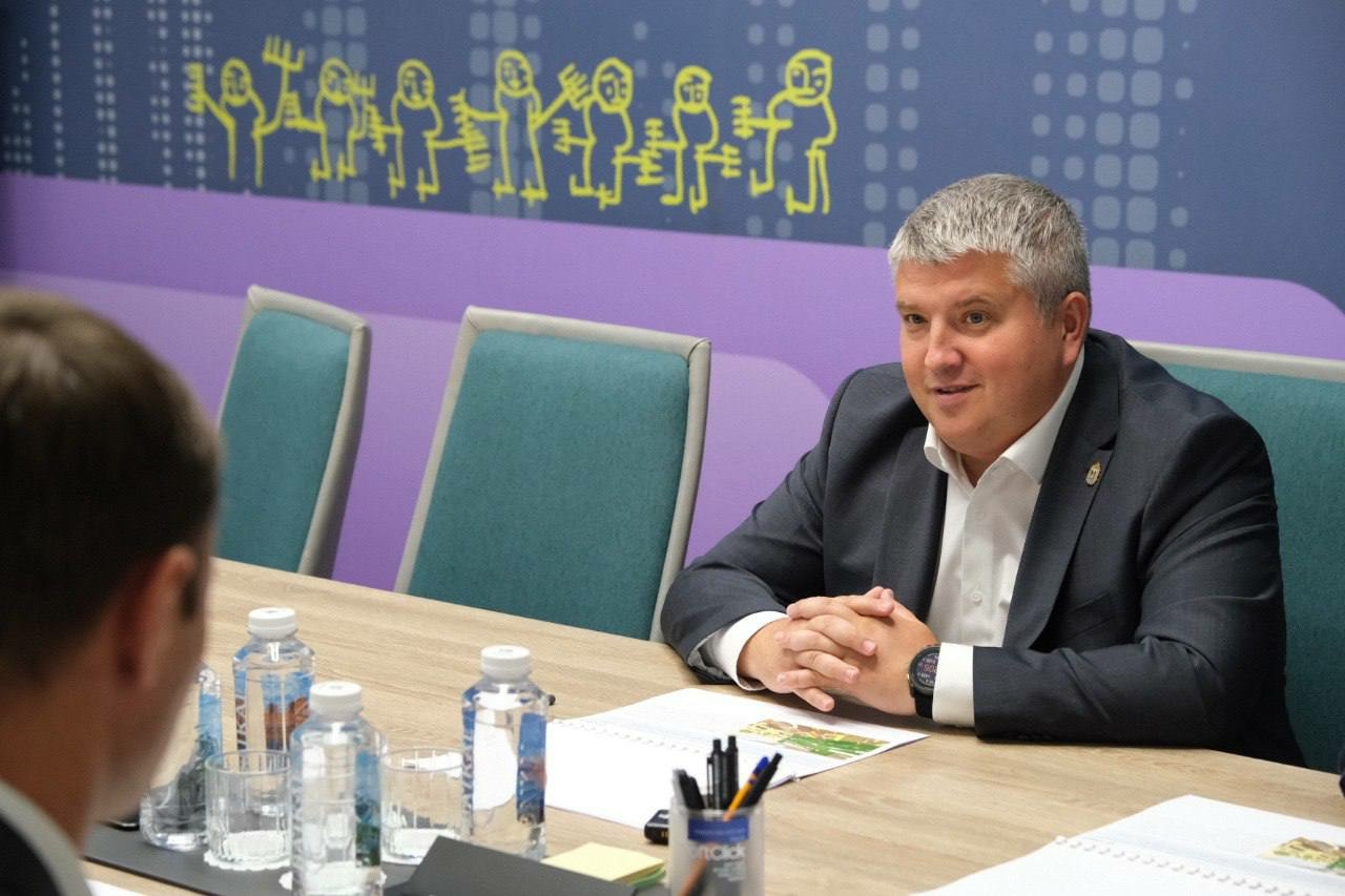 Александр Дронов сообщил, что на Новгородчине стартовал социальный проект Сбера «Классная карта»