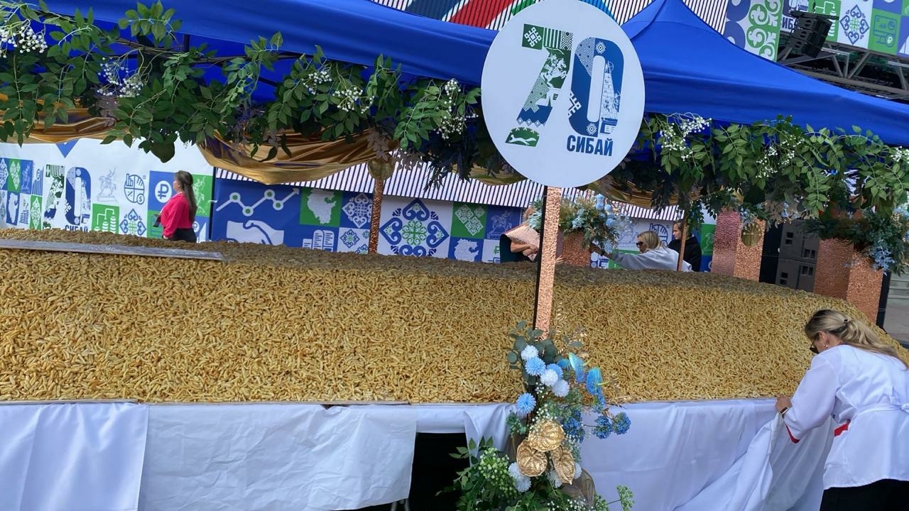 В Сибае приготовили один из самых больших в России чак-чаков