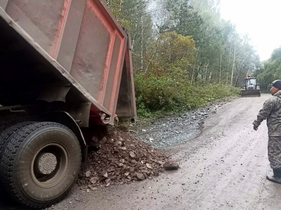 Евгений Молодняков сообщил о ремонте дороги в Богословке после сильных дождей