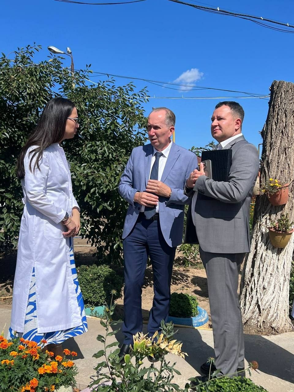 Игорь Седов обсудил с заведующей поликлиники в Астрахани вопрос открытия женской консультации