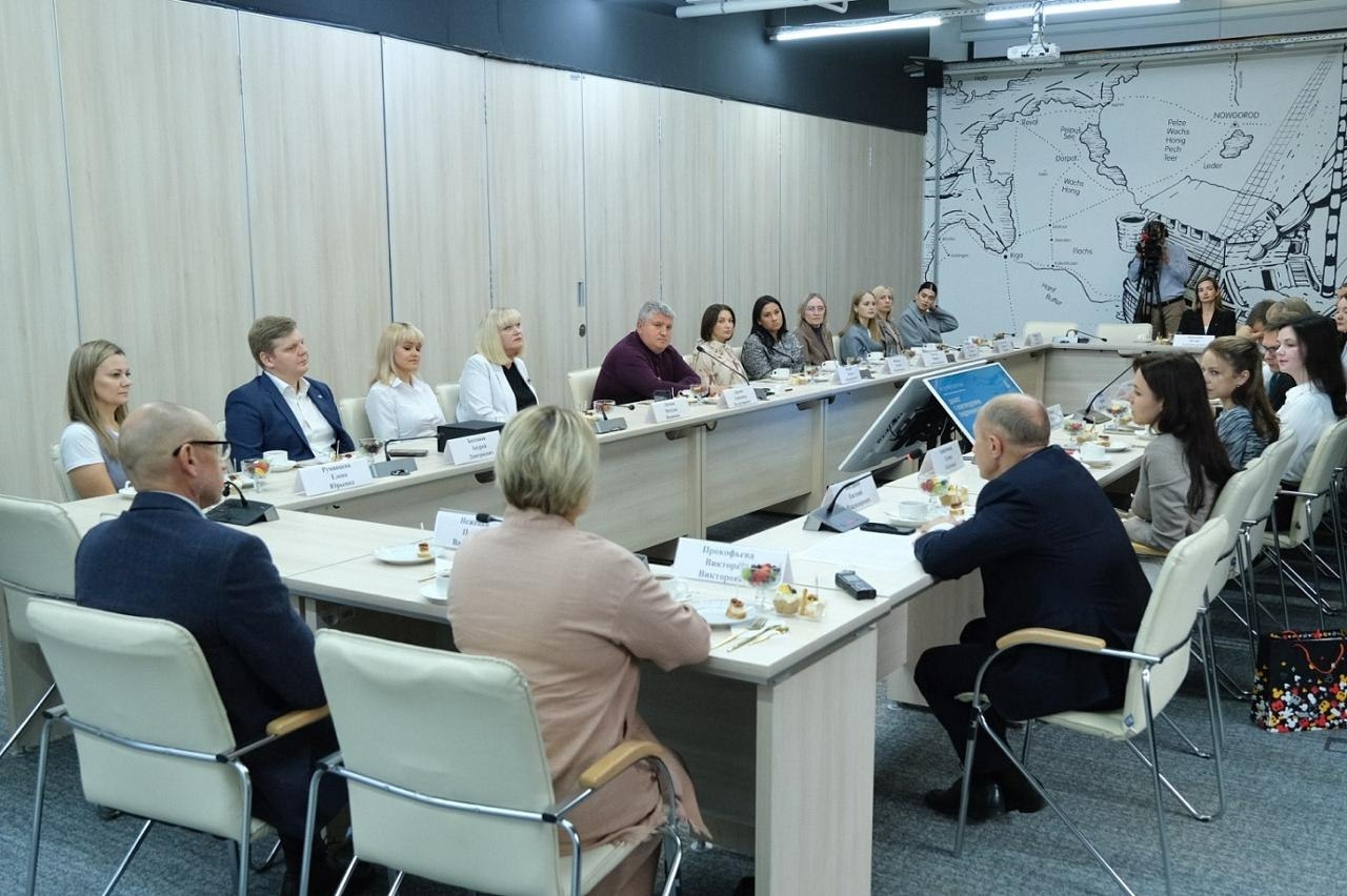 Дронов рассказал о мерах поддержки новгородских предпринимателей