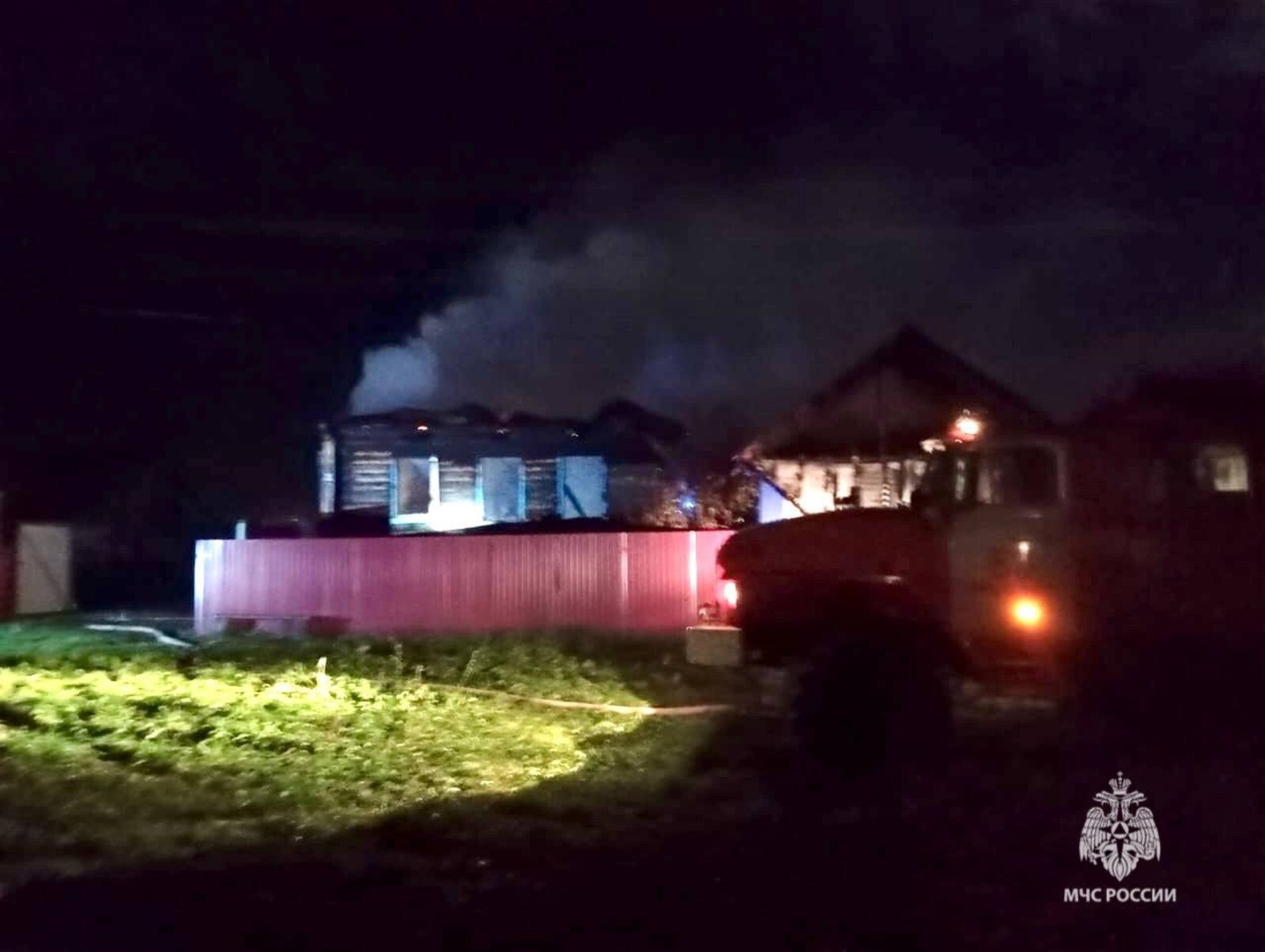 Пожар в Красном Зилиме Башкирии оставил семью без жилья и имущества