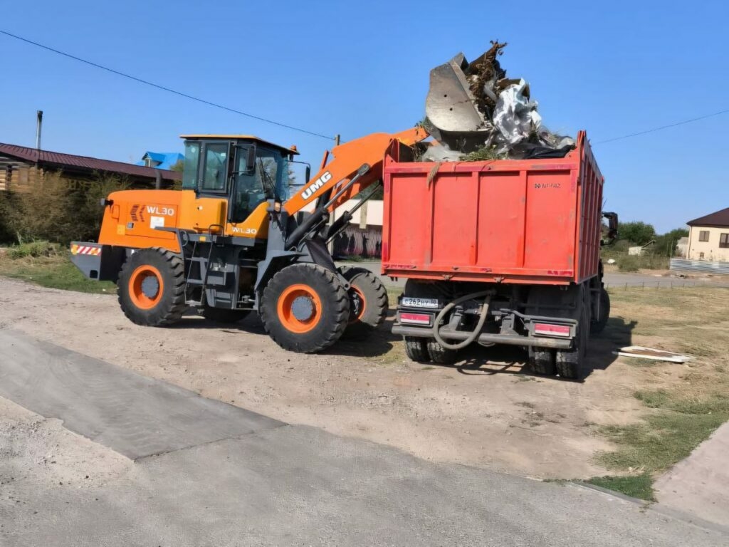 В Астрахани за два дня вывезли почти 70 тонн мусора с улиц города